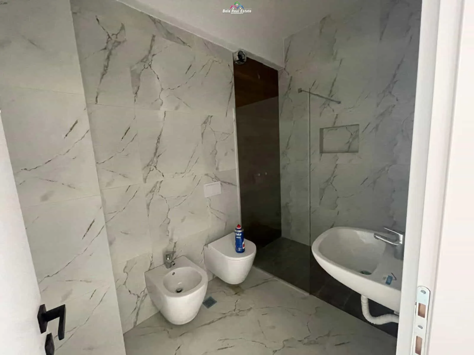 Apartament 2+1+2 Ne Shitje Tek Fusha e Aviacionit (ID B120757) Tirane
