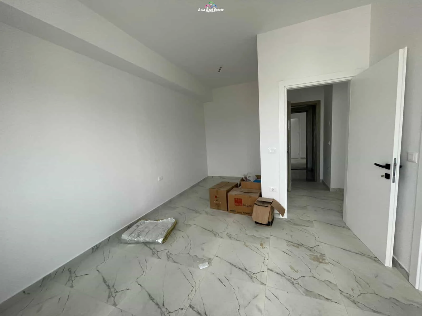 Apartament 2+1+2 Ne Shitje Tek Fusha e Aviacionit (ID B120757) Tirane