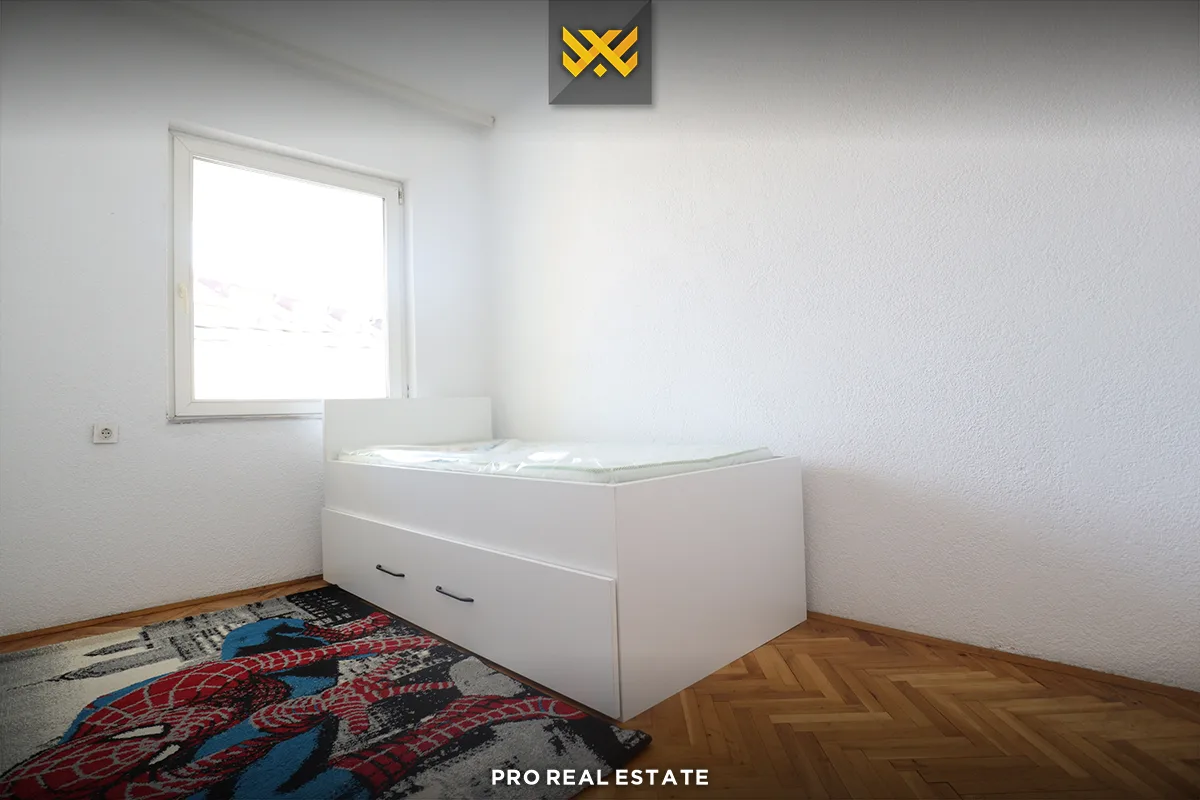 Kat shtëpie 90m² me #QIRA te Parku i Qytetit.