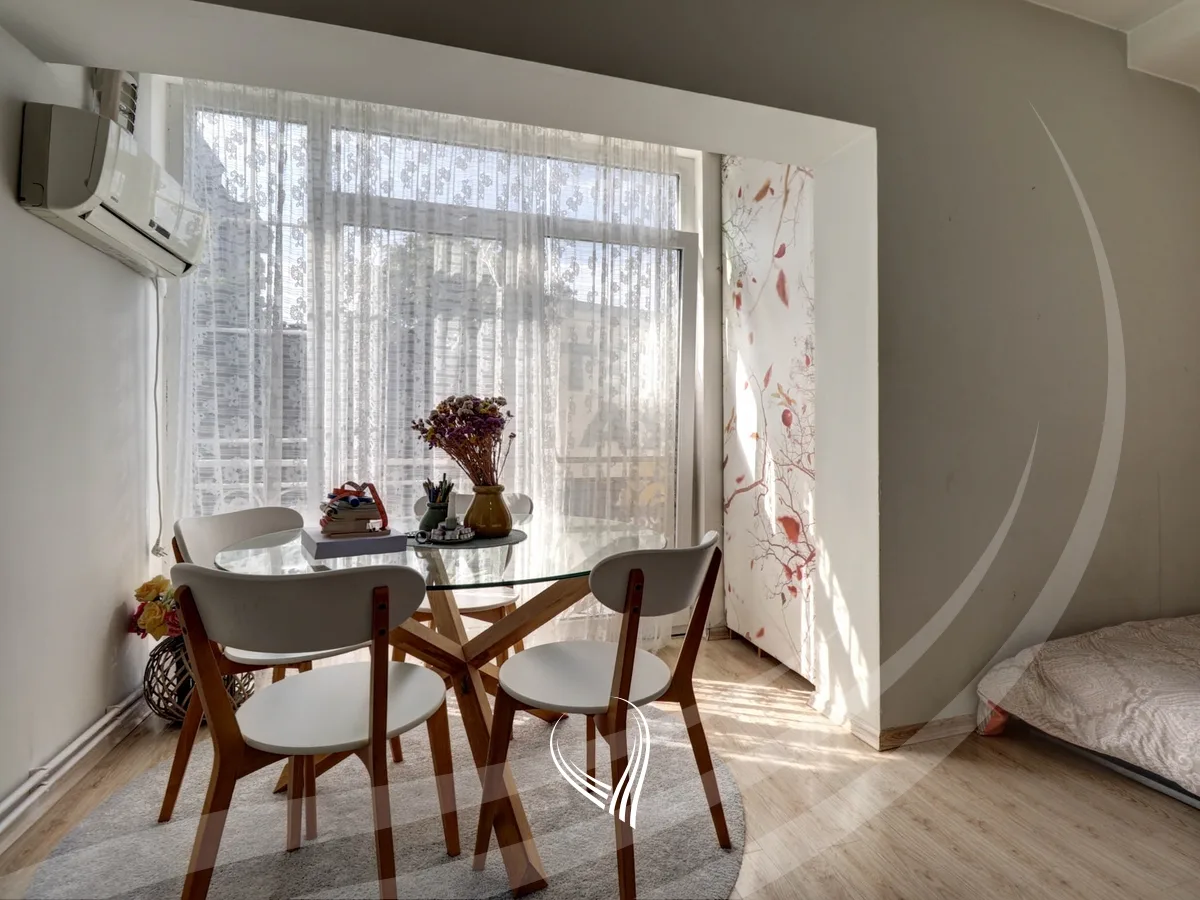 Banesë me 3 dhoma gjumi me qira në lagjen Pejton
