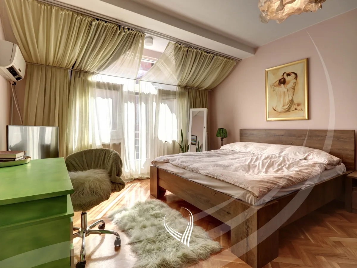 Banesë me 3 dhoma gjumi me qira në lagjen Pejton
