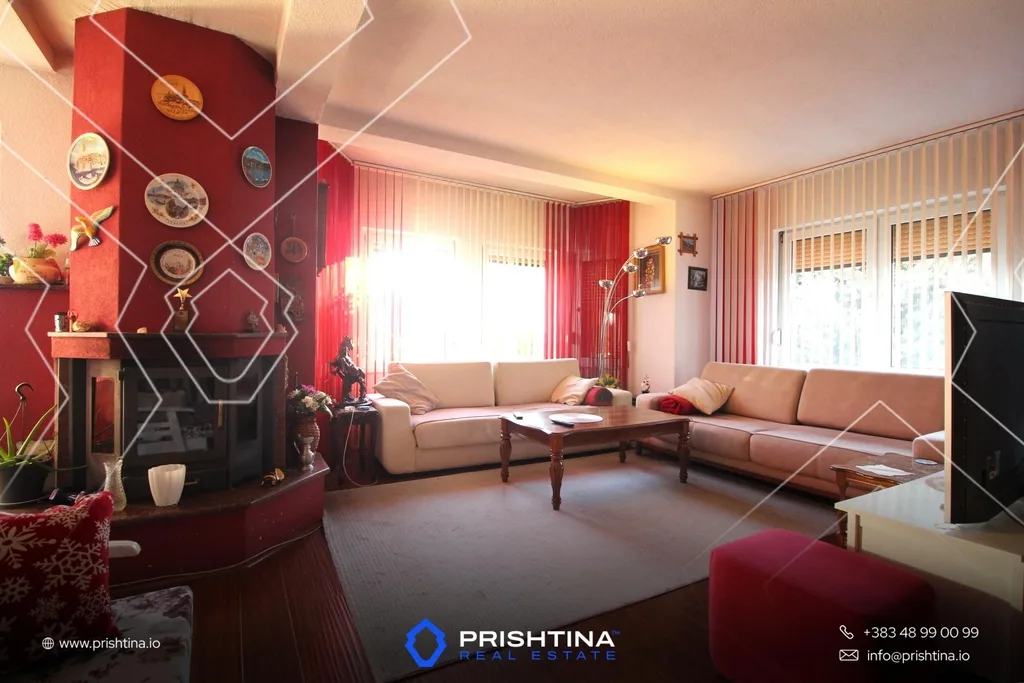 Shtëpi në #shitje 278m² në Veternik 🏡✨