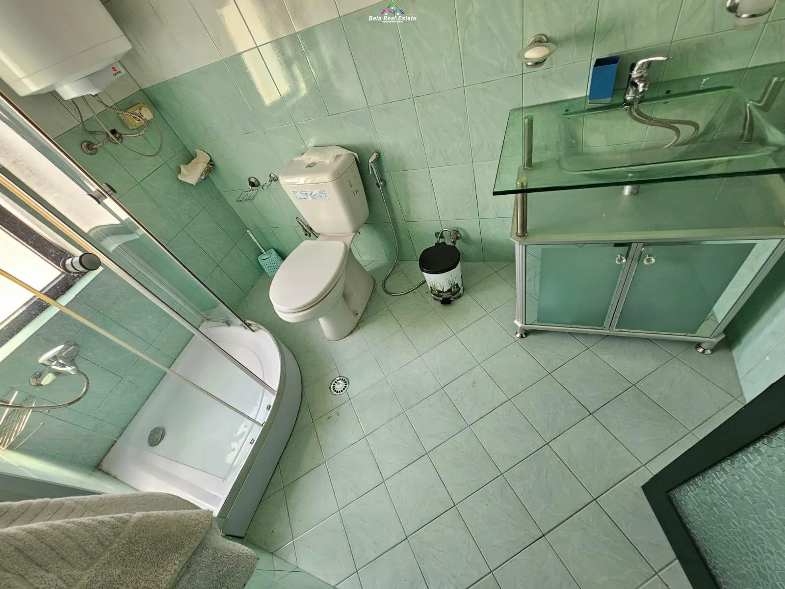 Vile me Qera 3+1 tek Ish Tregu Elektrik (ID BV22488) Tirane