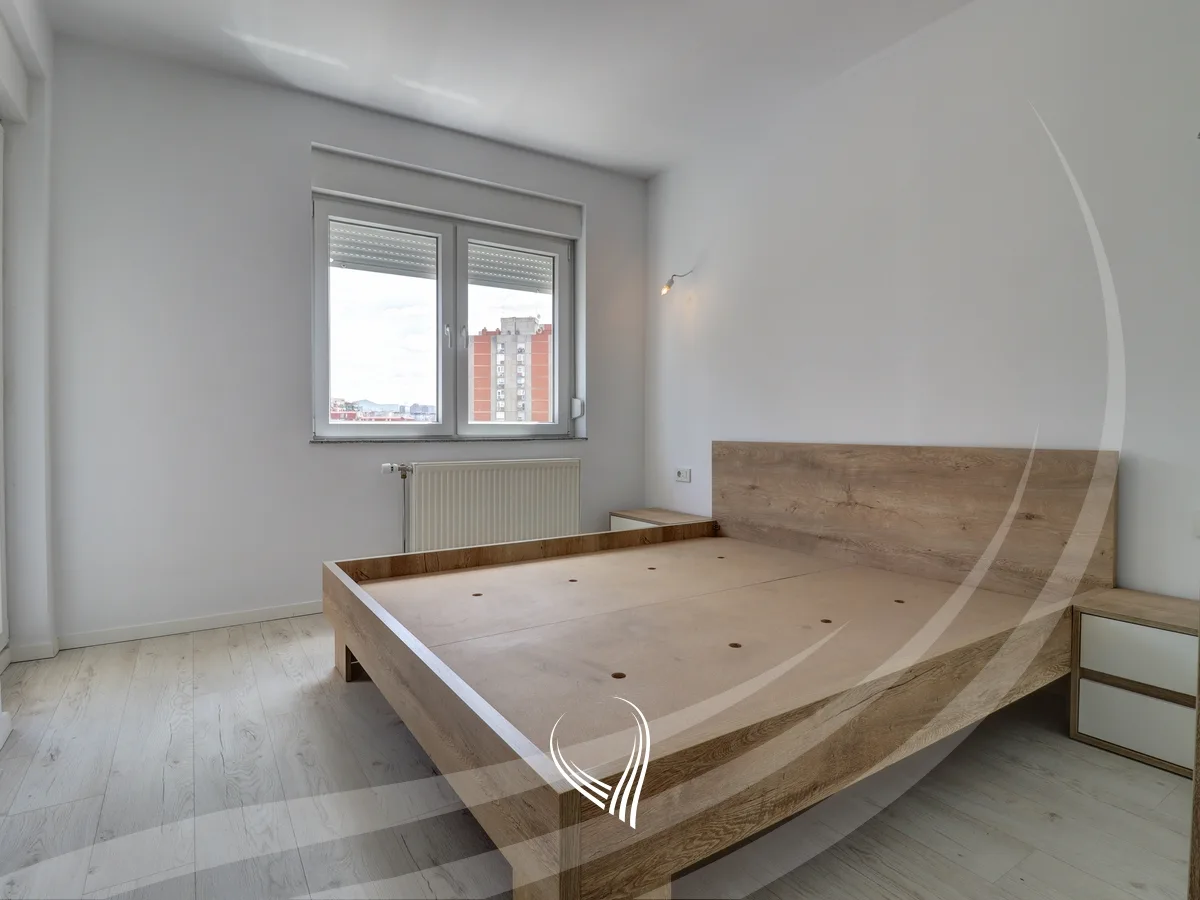 Banesë me 3 dhoma gjumi me qira në lagjen Lakrishtë – Tregtia