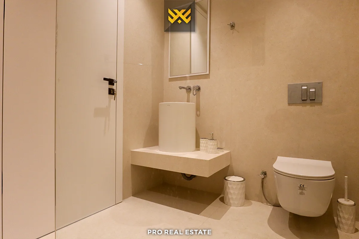 Banesë 176.5m² + 50m²për #SHITJE në Lagjen e Muhaxherëve