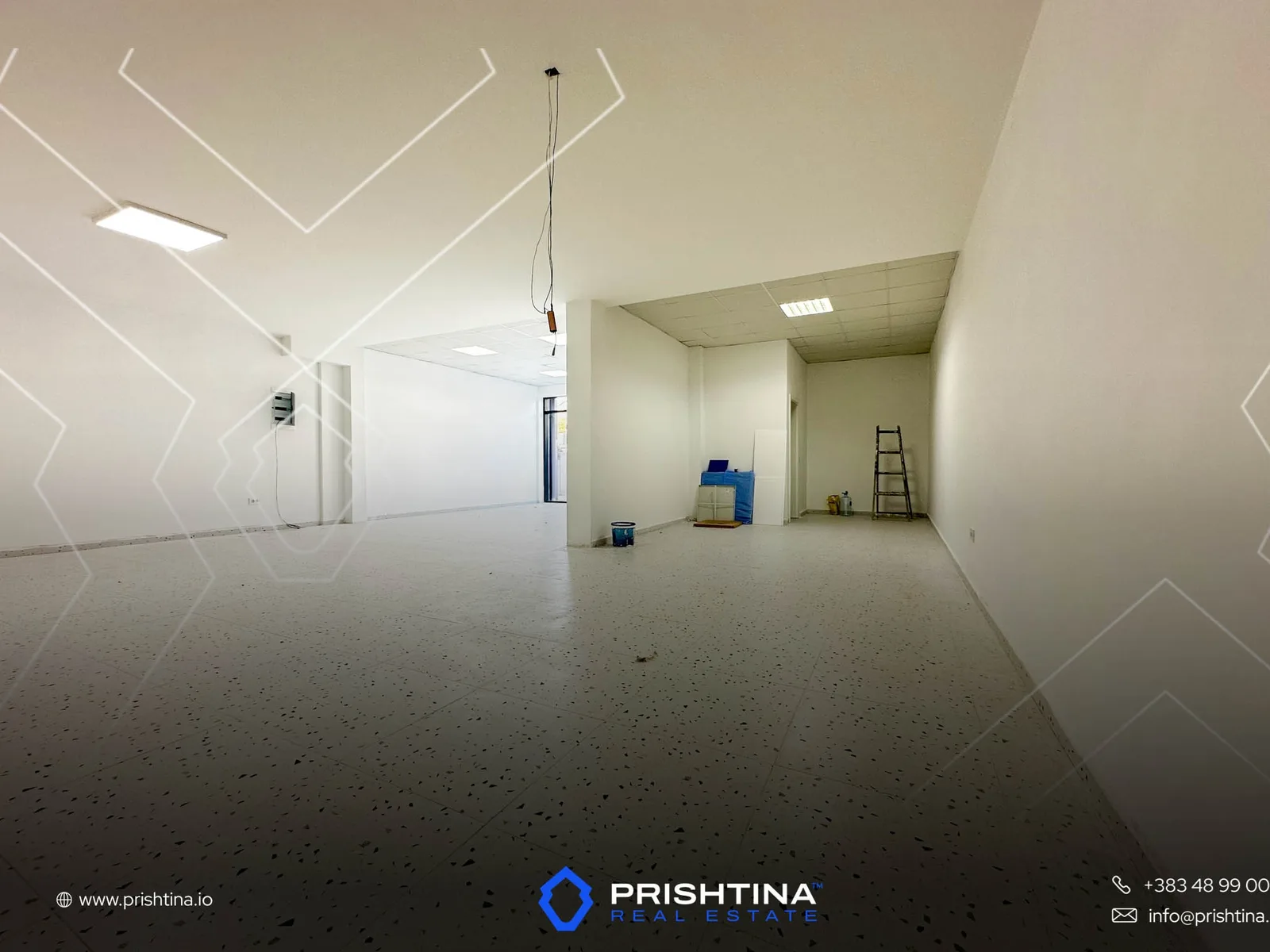 Lokal me qira 107m² në Velani