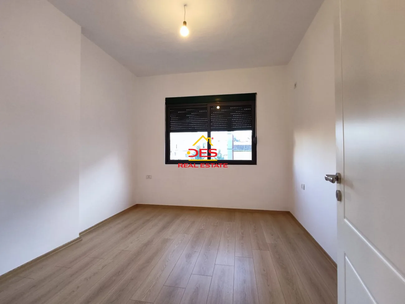 Shitet apartament 2+1 në myslym shyri, tiranë.