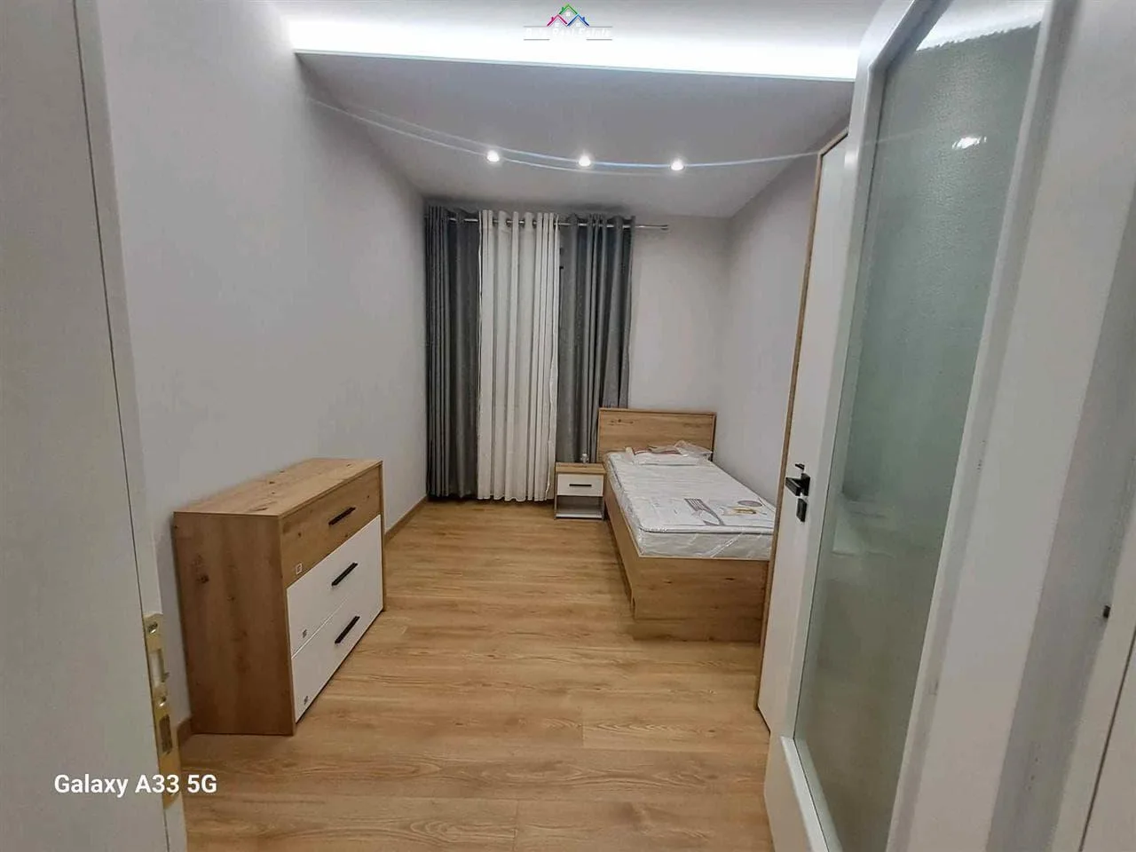 Apartament Me Qera 2+1 Tek Kodra e Diellit (ID B2201125) Tirane