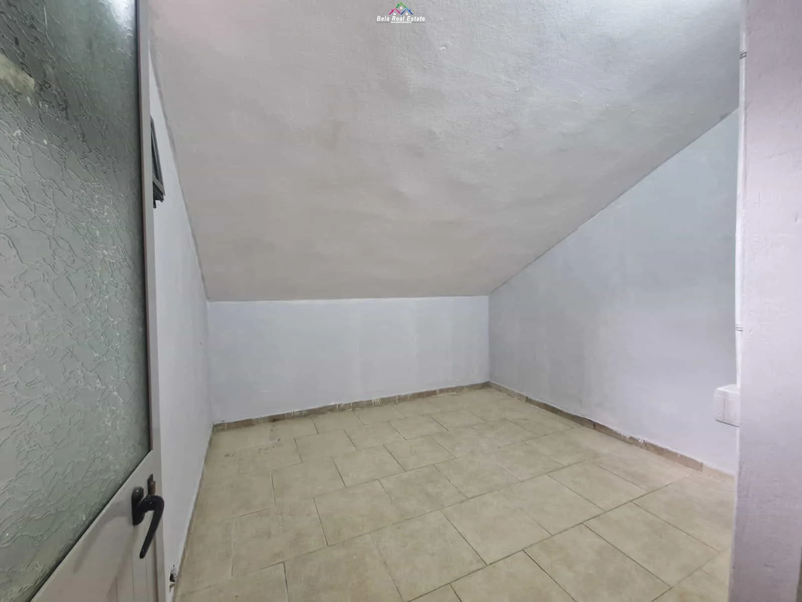 Dyqan Me Qera Tek Brryli ( ID BD21879)Tirane