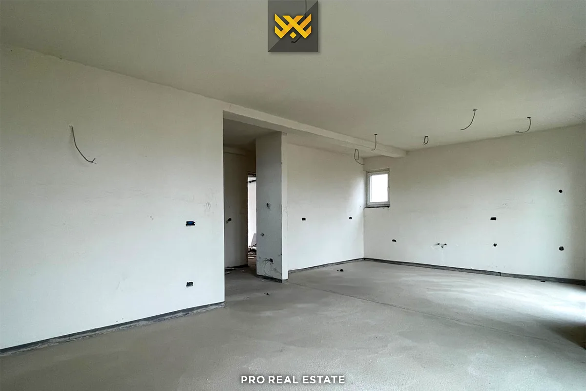 Shtëpi 213m² + 105m² për #SHITJE në Pejë