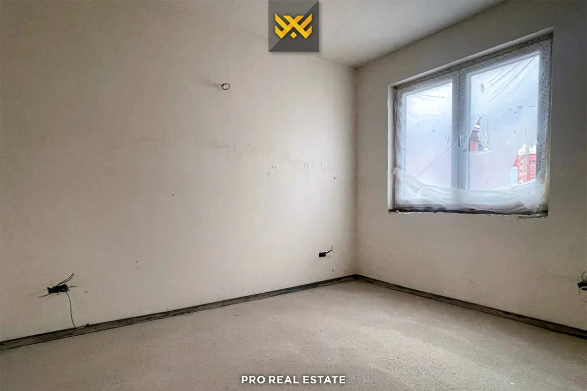 Shtëpi 213m² + 105m² për #SHITJE në Pejë