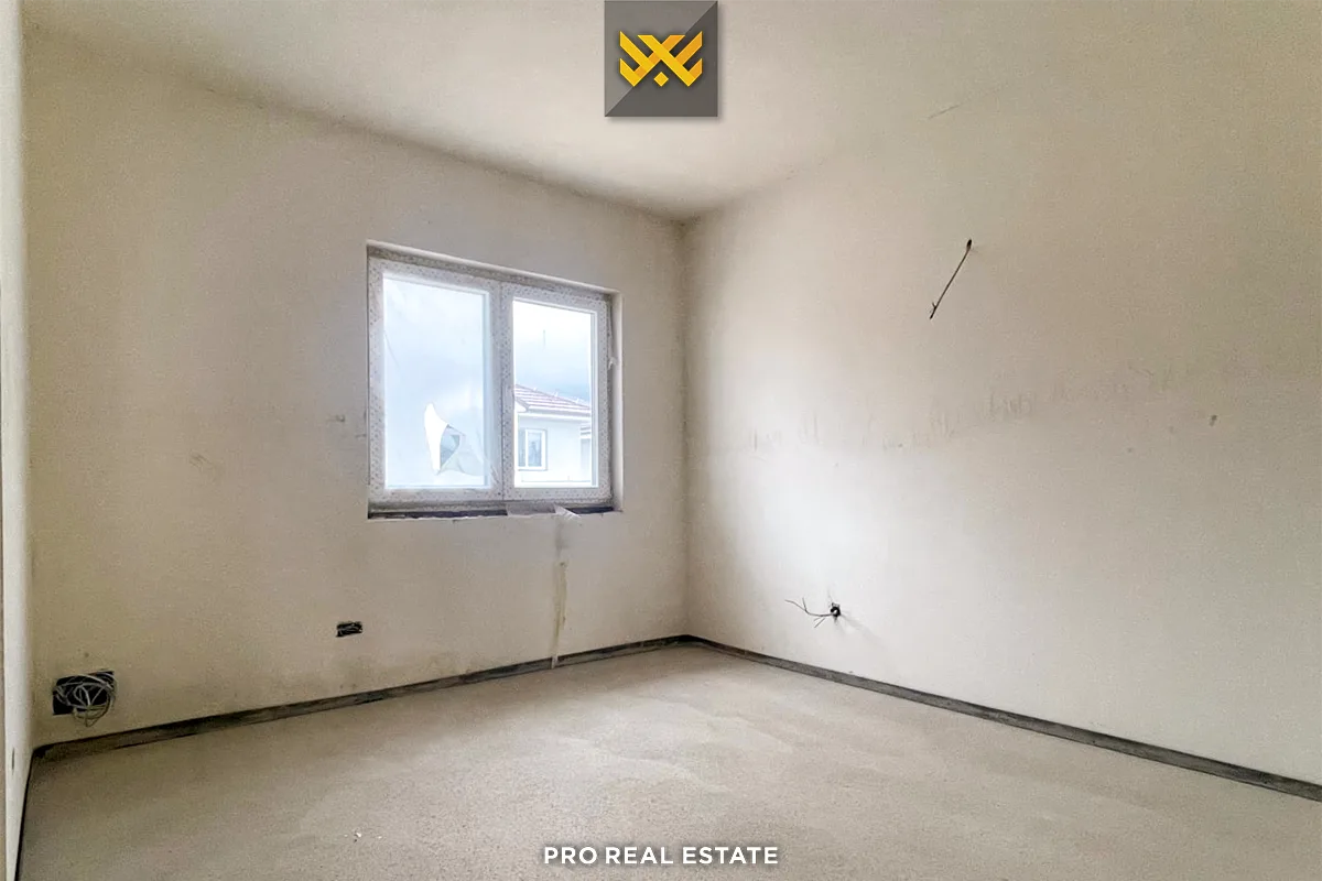 Shtëpi 213m² + 105m² për #SHITJE në Pejë