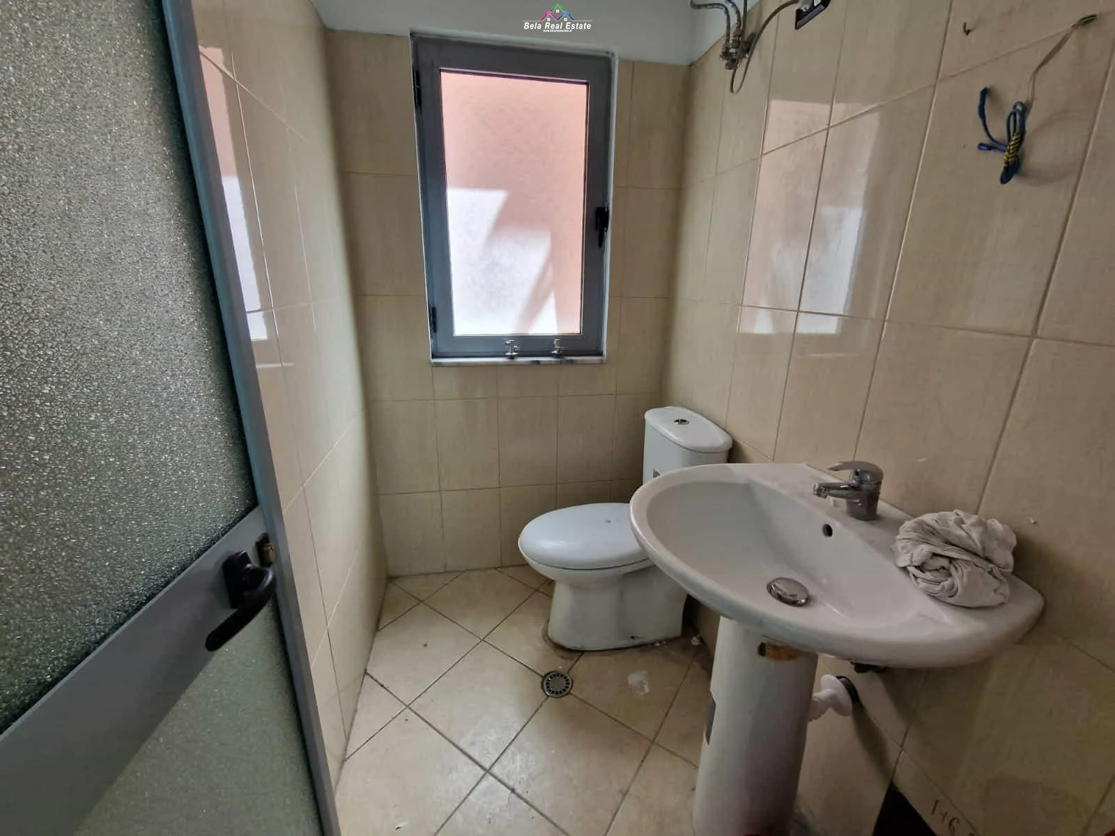 Zyre Me Qera Ne Myslym Shyr ( ID BZ2934) Tirane