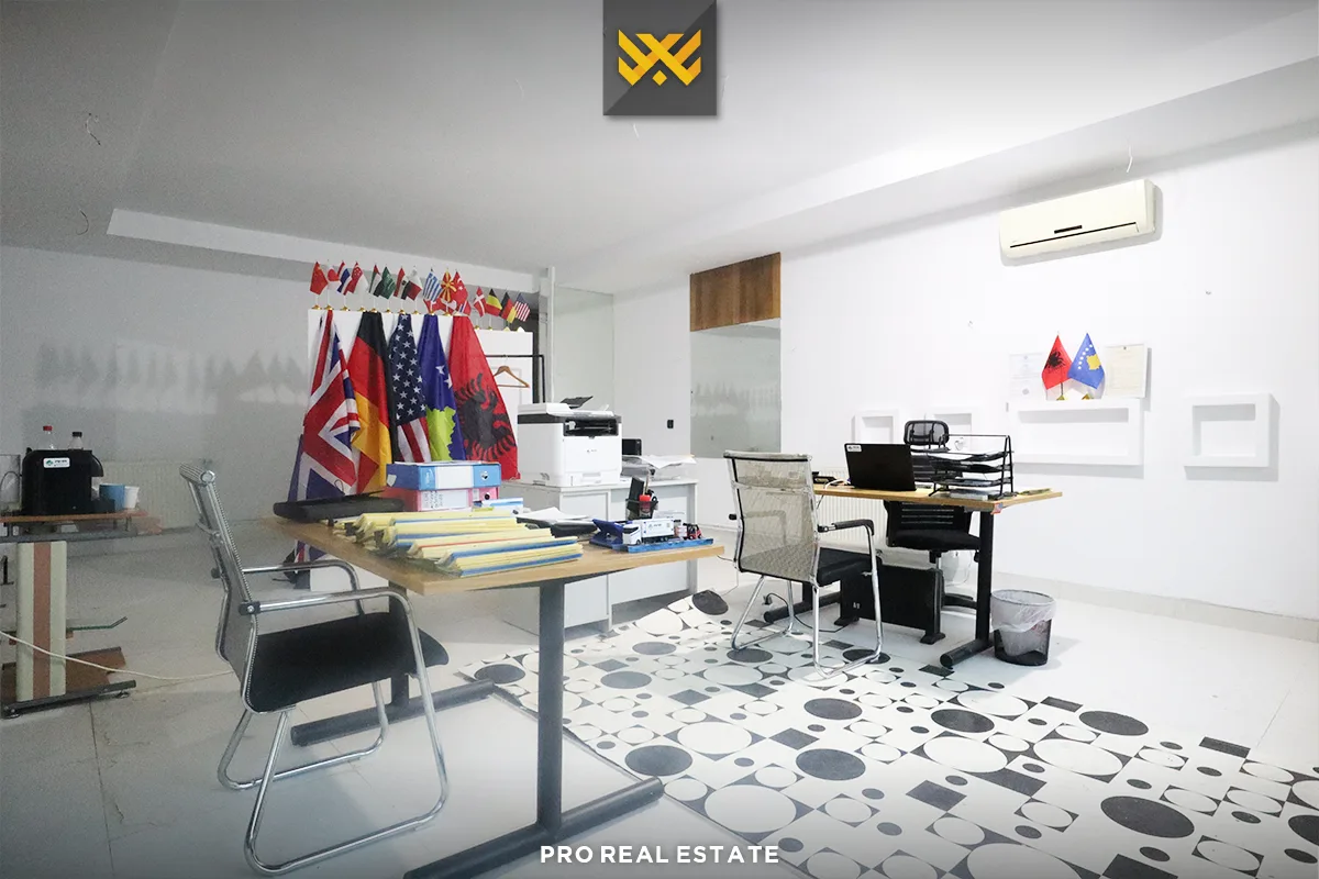 Lokal 40m² me #QIRA në Dragodan