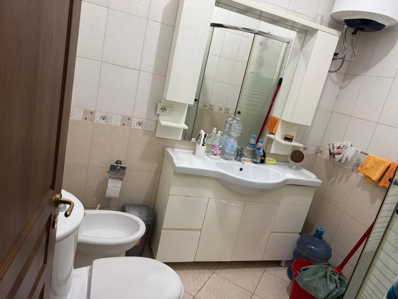 Apartament Me Qera 3+1+2 Tek Bulevardi Zogu I Pare (ID B230158) Tirane.