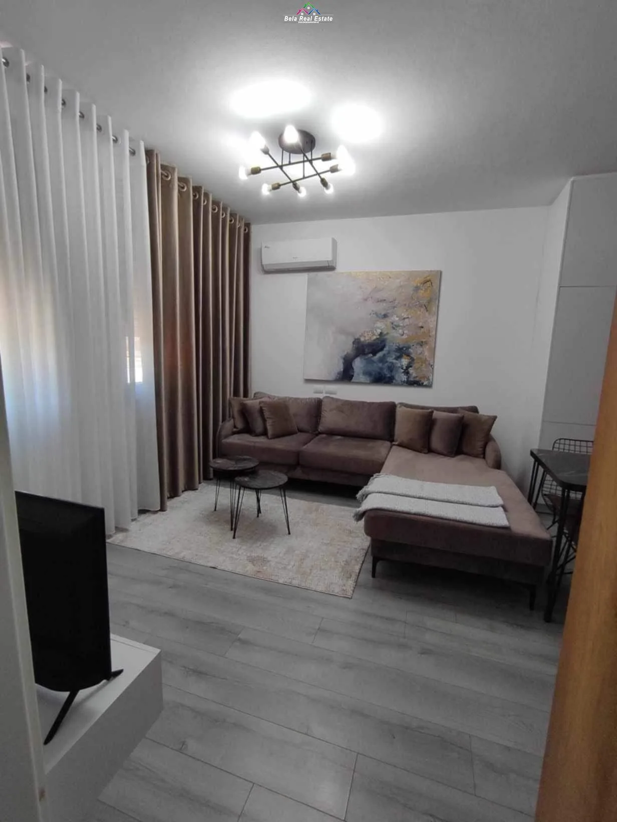 Apartament Me Qera 1+1 Prane Spitalit Amerikan 3 (ID B210256) Tirane