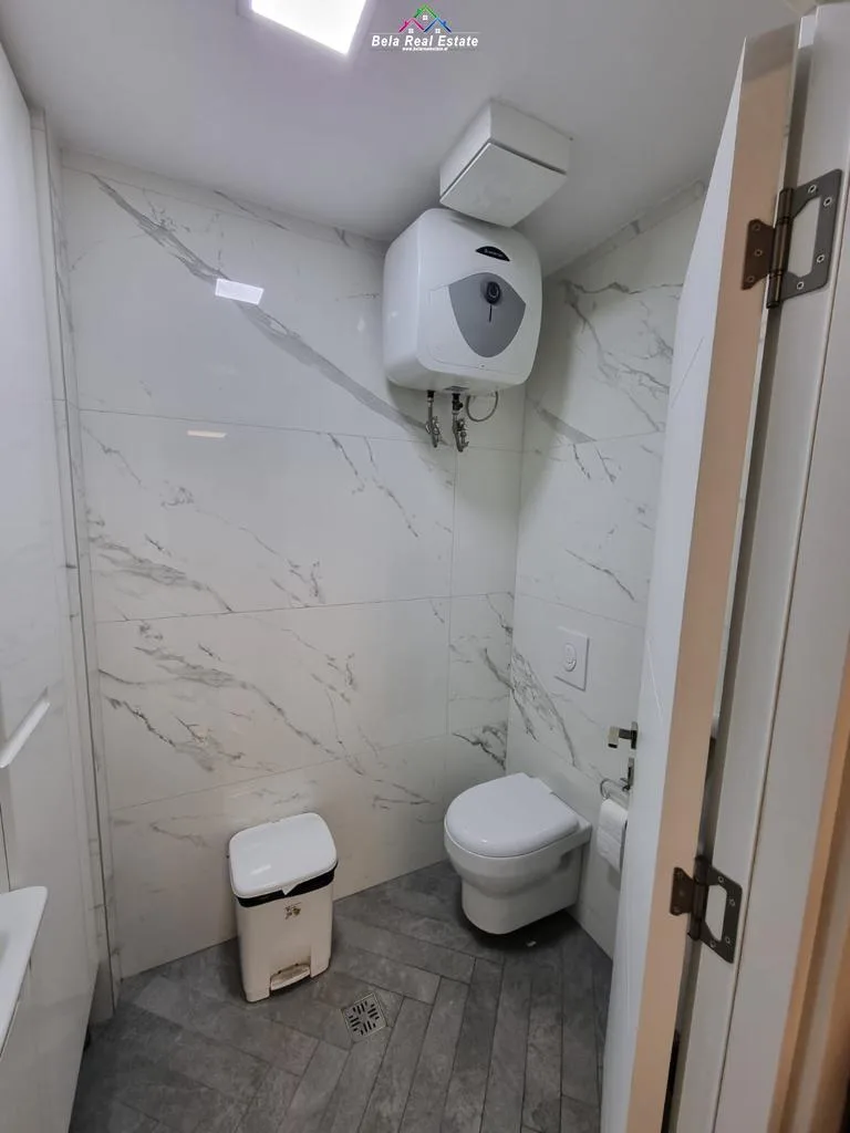 Zyre me Qera 1+1 Tek Pazari i Ri (ID BZ2498) Tirane