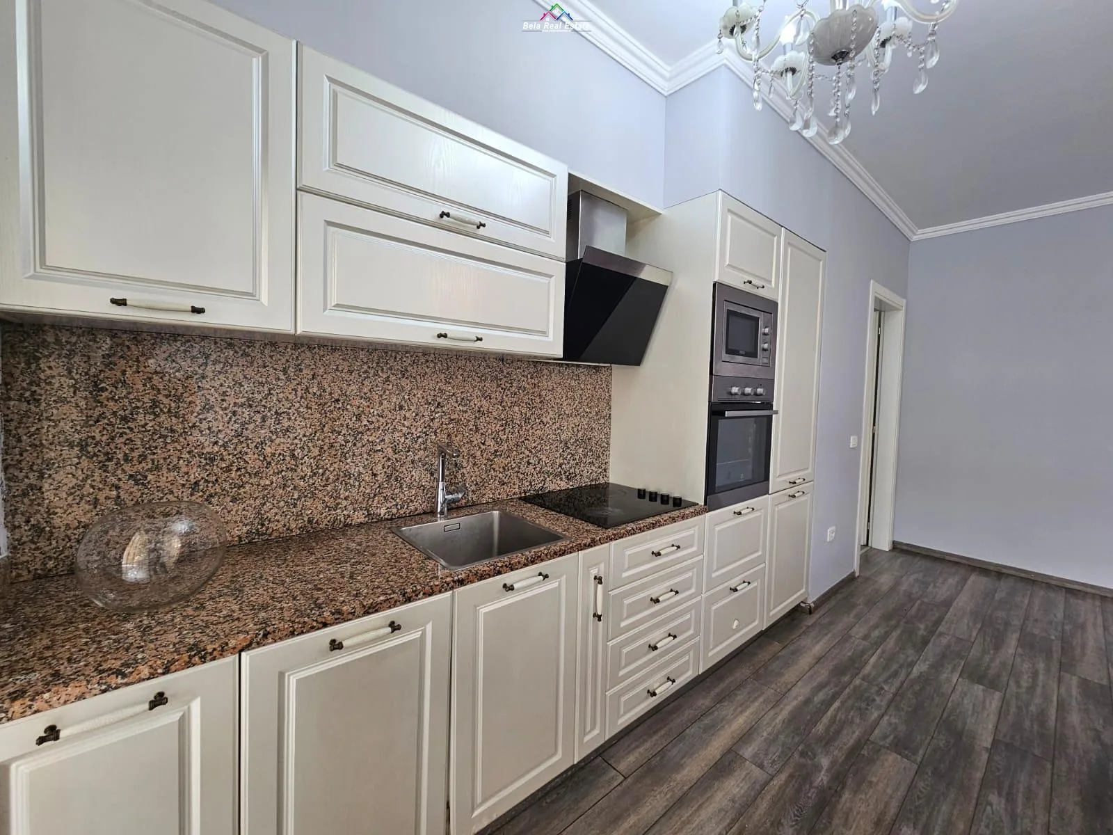 Apartament Me Qera 3+1+2 Tek Kompleksi Delijorgji (ID B230121) Tirane.