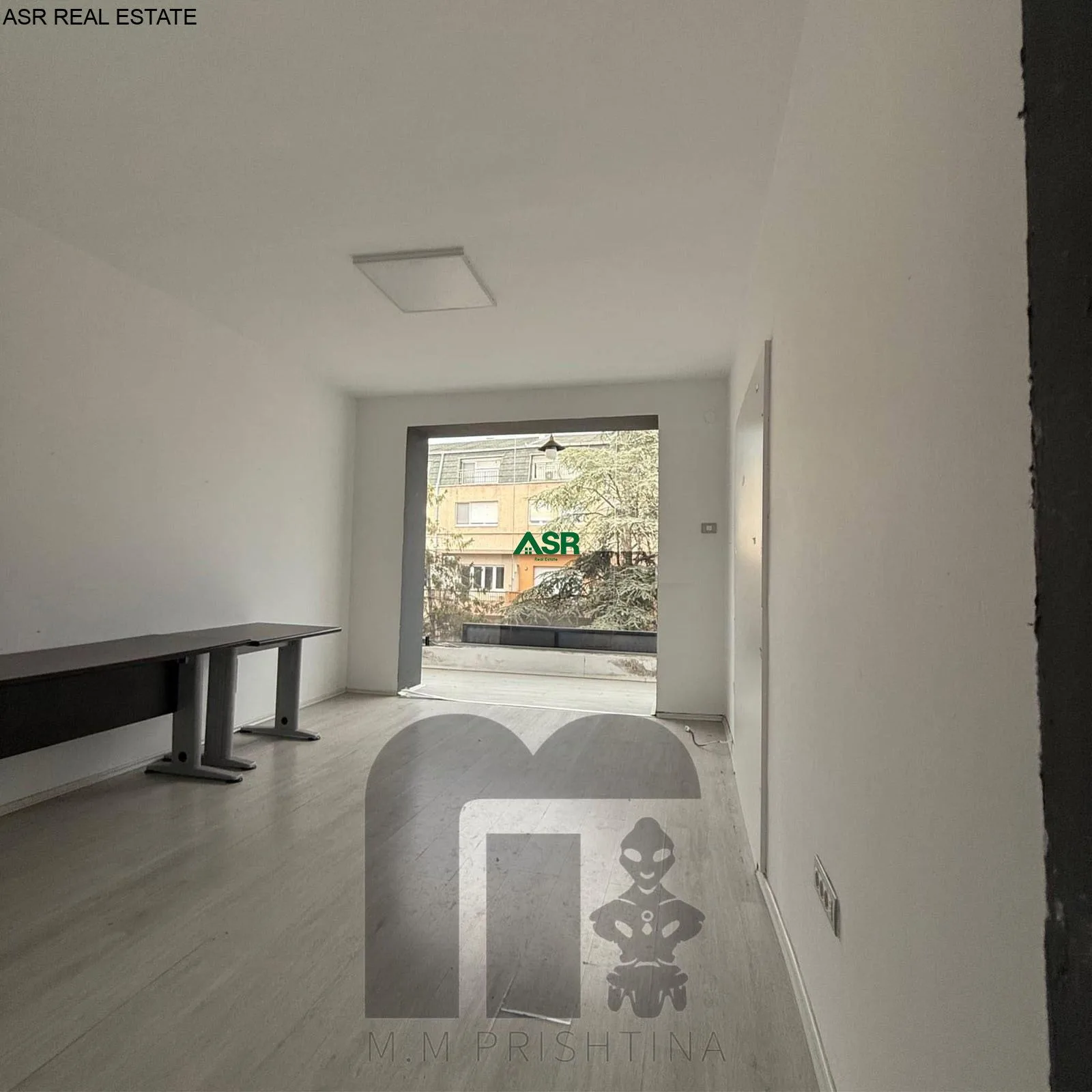 #ID:3810 Banesë  Zyre me #qira në qender te pishat