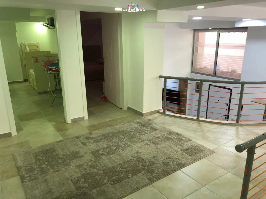 Shitet Apartament Dupleks 3+1 Ne Yzberisht (ID B13065) Tirane