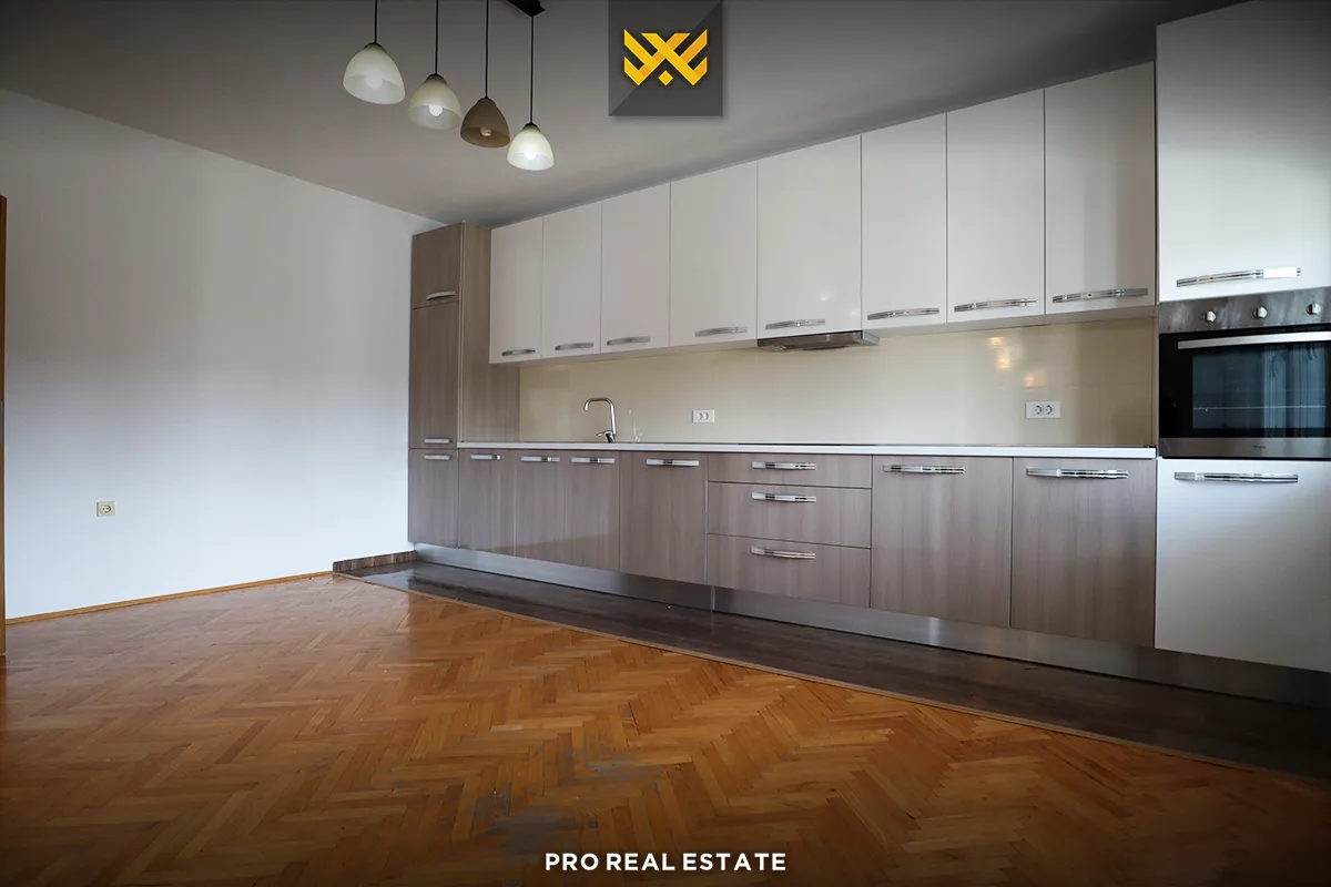 Shtëpi 600m² me #QIRA në Dragodan.