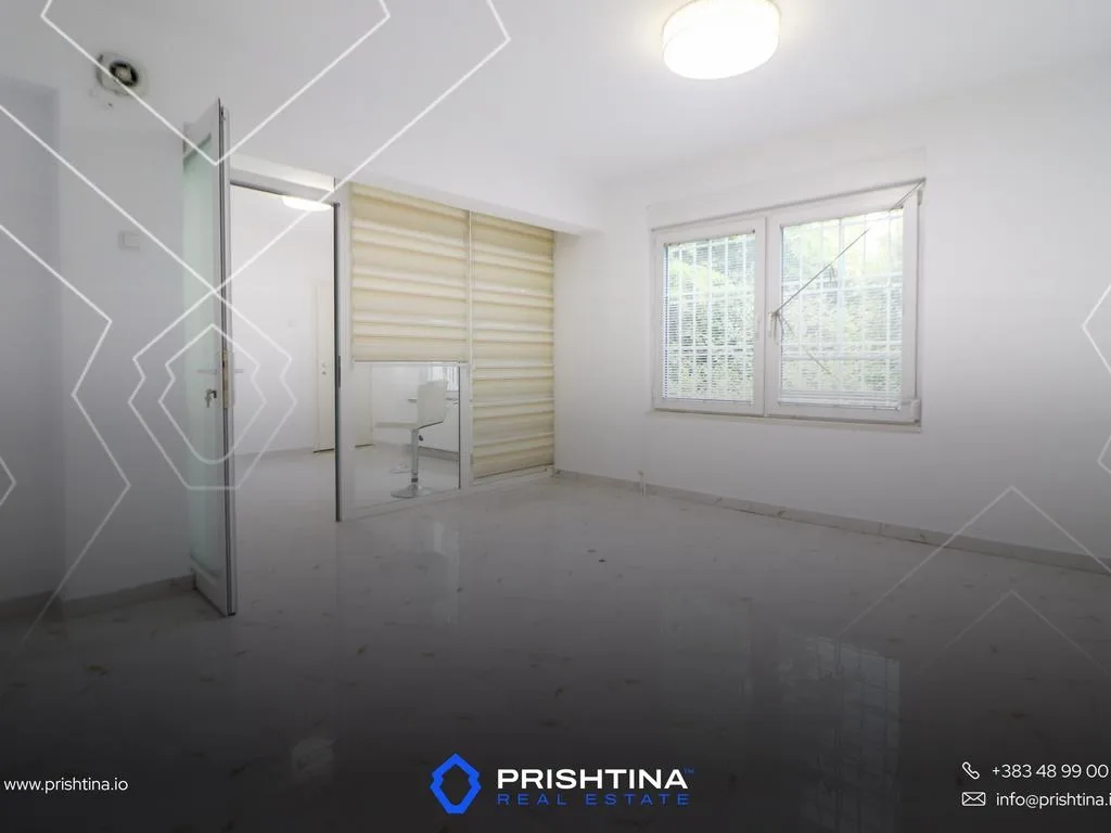 Lokal me qira 38m² në Ulpianë
