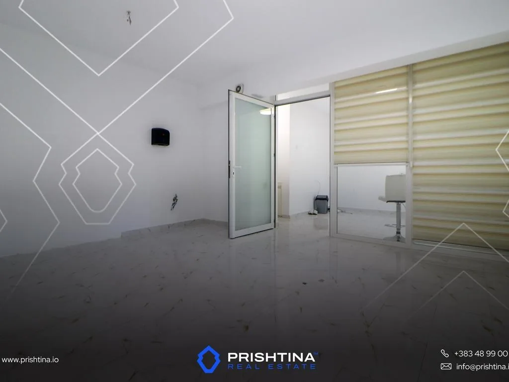Lokal me qira 38m² në Ulpianë