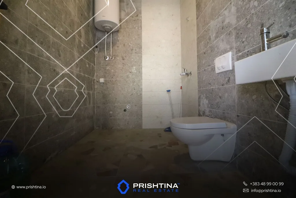 Lokal me qira 147m² në Arbëri/Dragodan