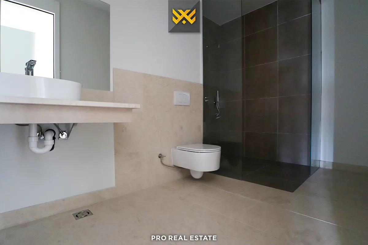 Banesë 266.8m² për #SHITJE te Prishtina e Re