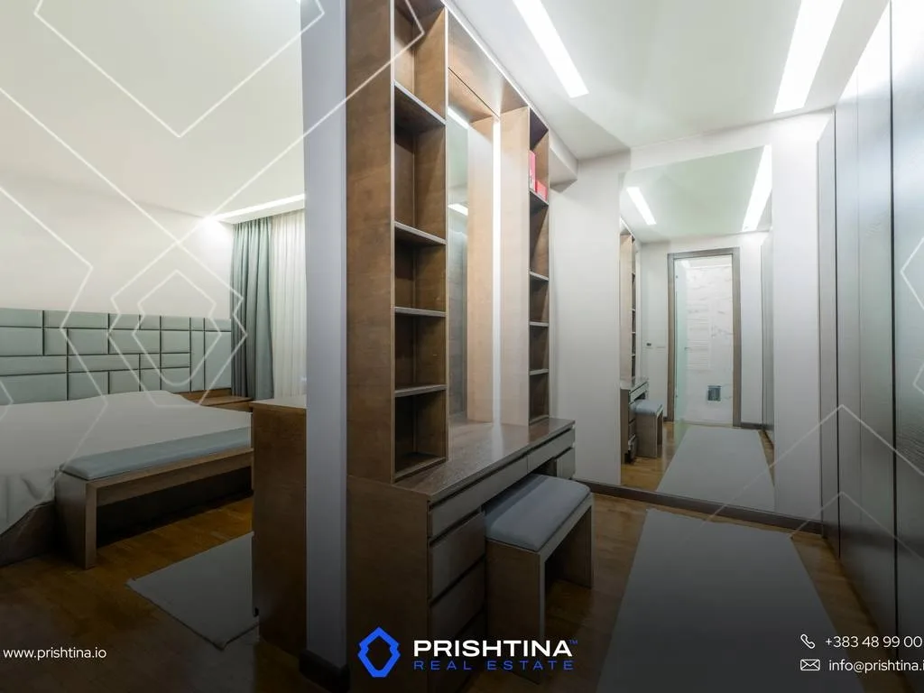 Banese ne #shitje 230m² + 394.29 terasë në Kalabri