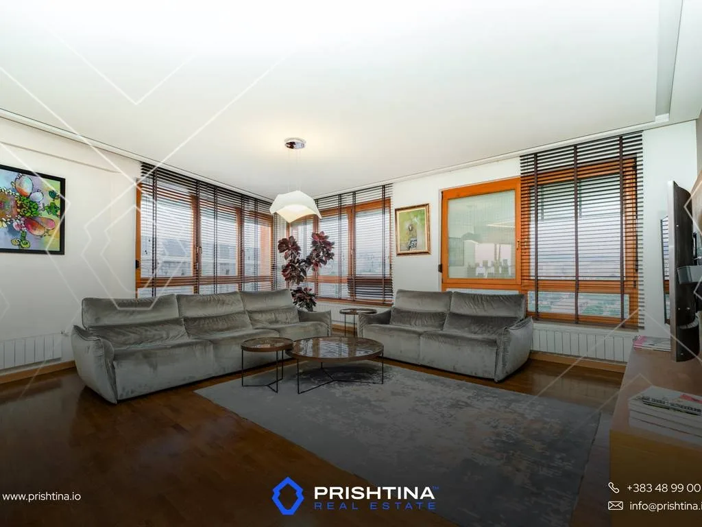 Banese ne #shitje 230m² + 394.29 terasë në Kalabri