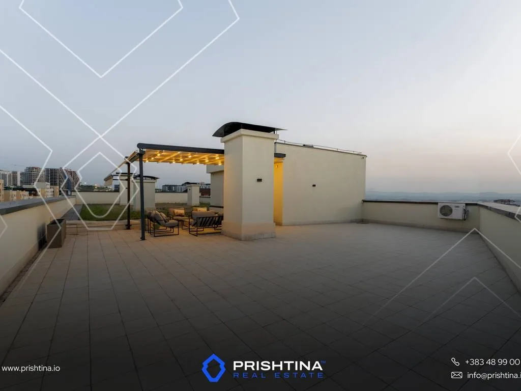 Banese ne #shitje 230m² + 394.29 terasë në Kalabri