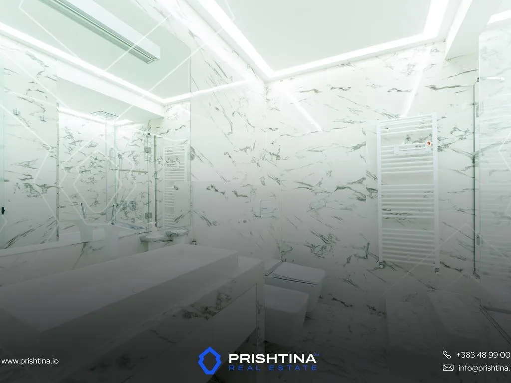 Banese ne #shitje 230m² + 394.29 terasë në Kalabri