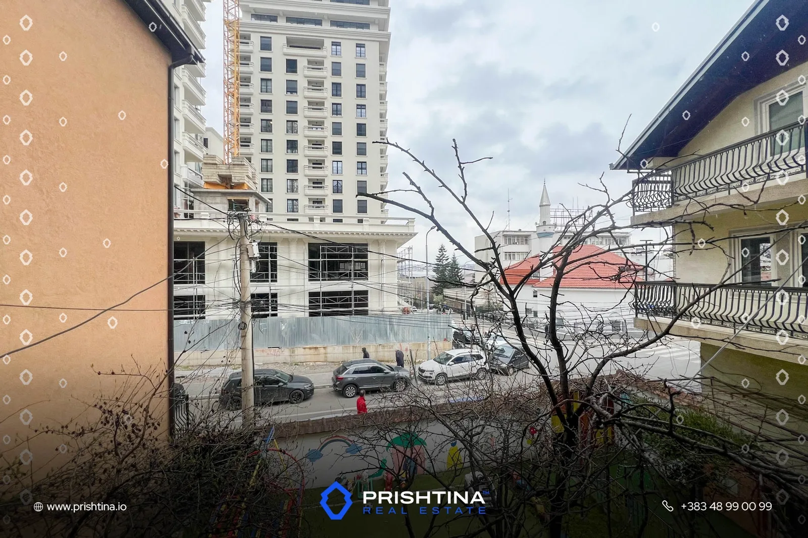 Shtëpi me qira 220m² te Lagjja e Muhaxherëve