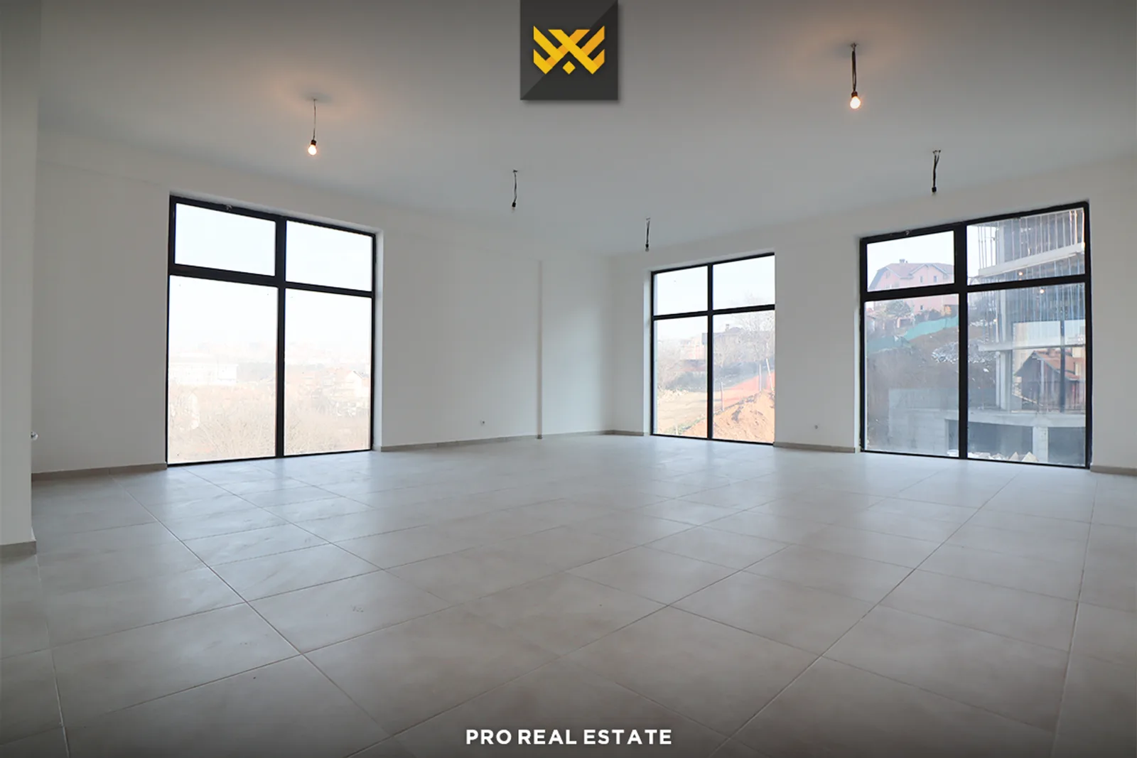 Lokal 100.6m² me #QIRA te Prishtina e Re.