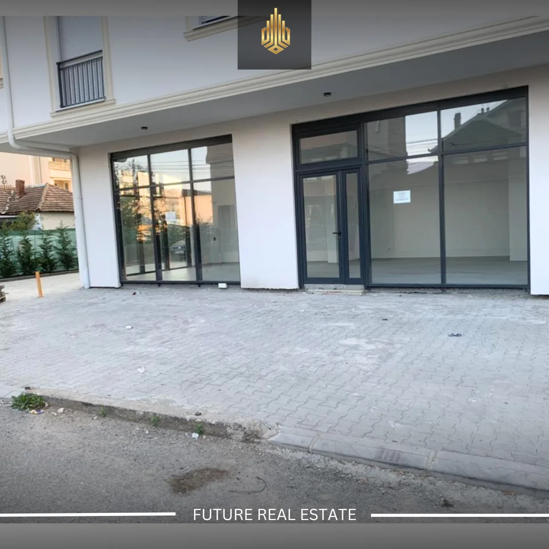 Lokal me QERA/70m²
