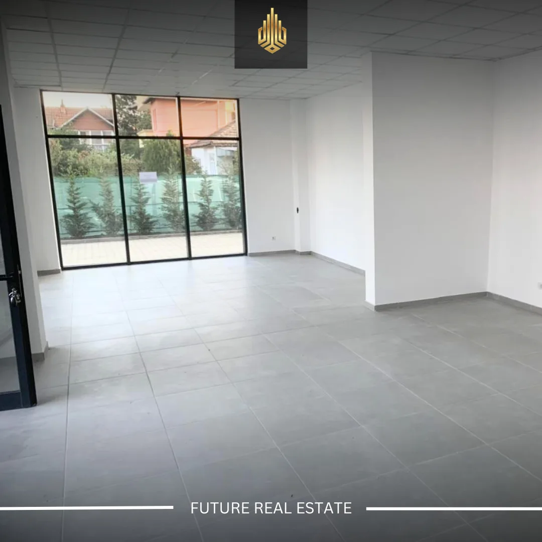 Lokal me QERA/70m²
