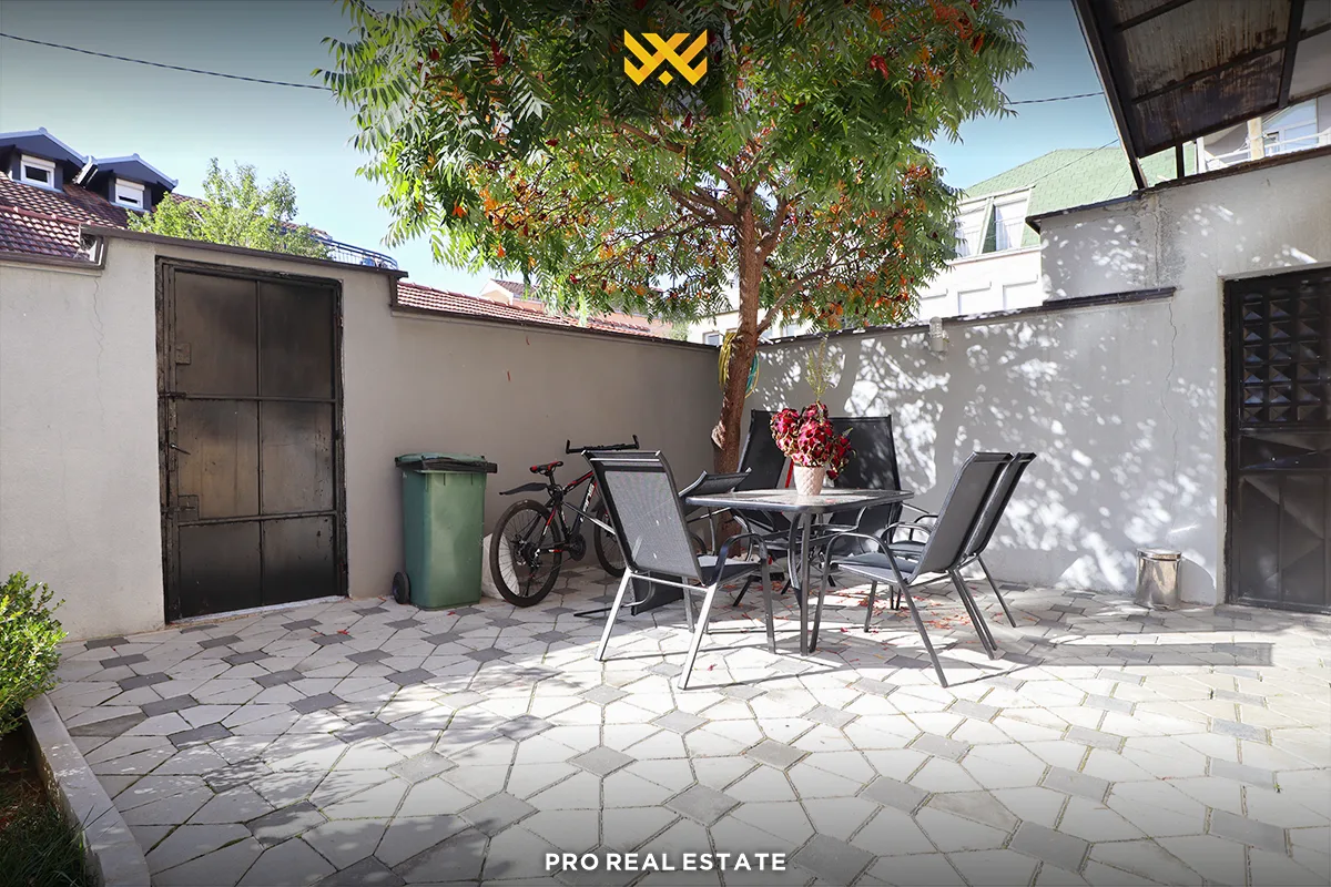 Kat Shtëpie 140m² me #QIRA në Dardani