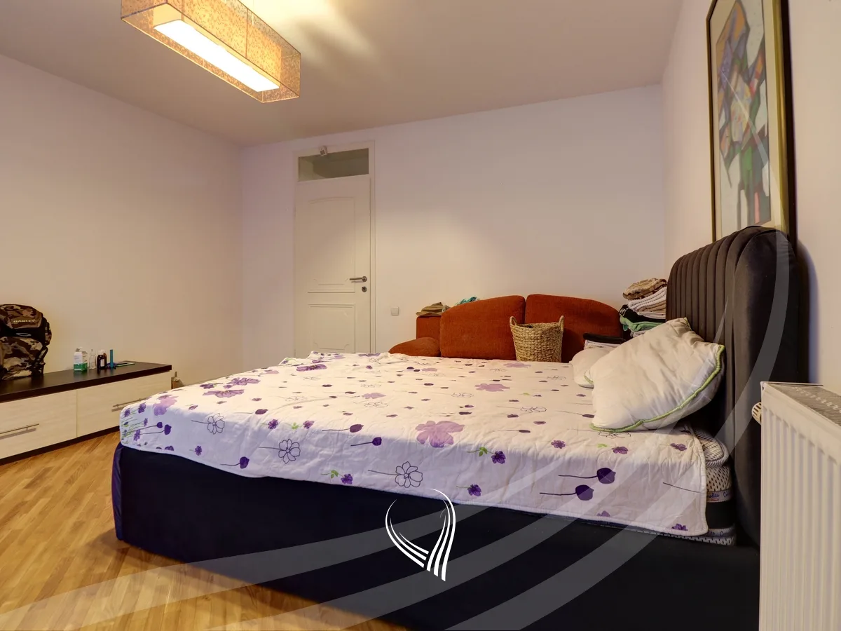 Shtëpi me 4 dhoma gjumi me qira në lagjen Arbëria – Dragodan