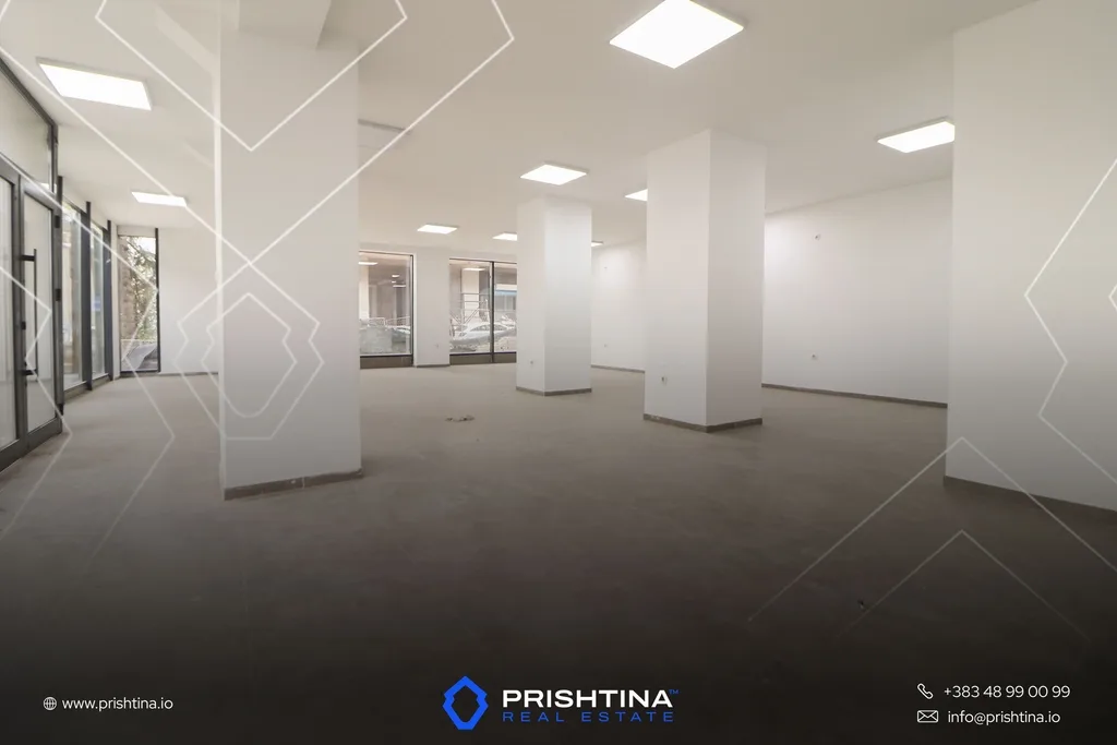 Objekt me qira 300m² në Bregun e Diellit