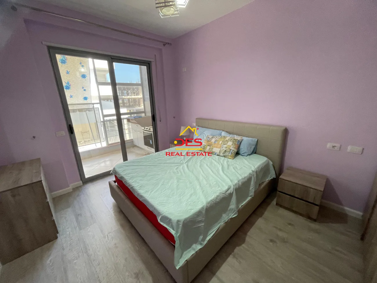Shitet apartament 2+1 në orikum.