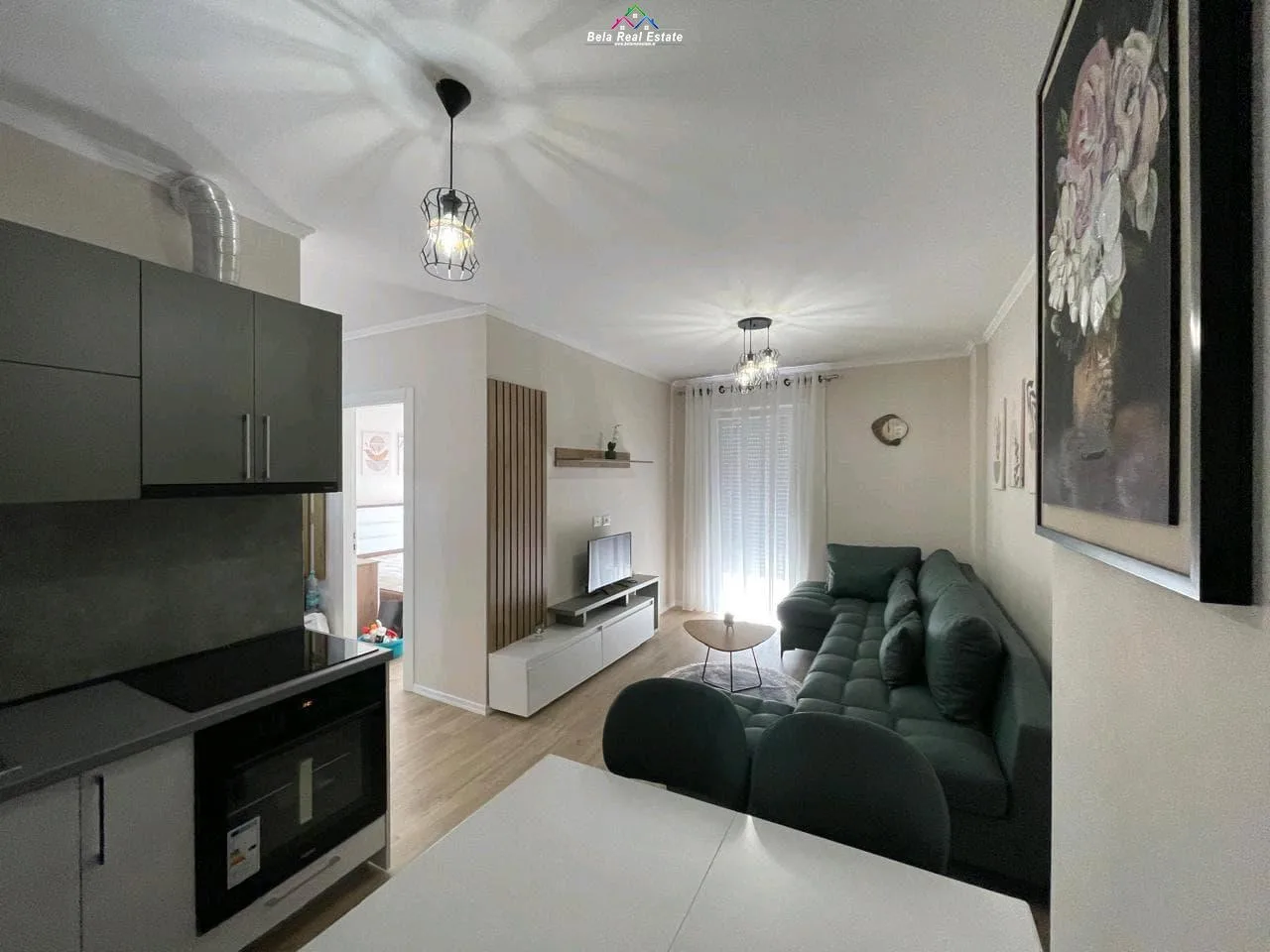 Apartament Me Qera 1+1 Ne Xhamllik (ID B2101282) Tirane