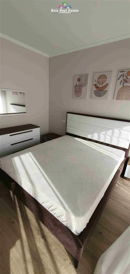 Apartament Me Qera 1+1 Ne Xhamllik (ID B2101282) Tirane