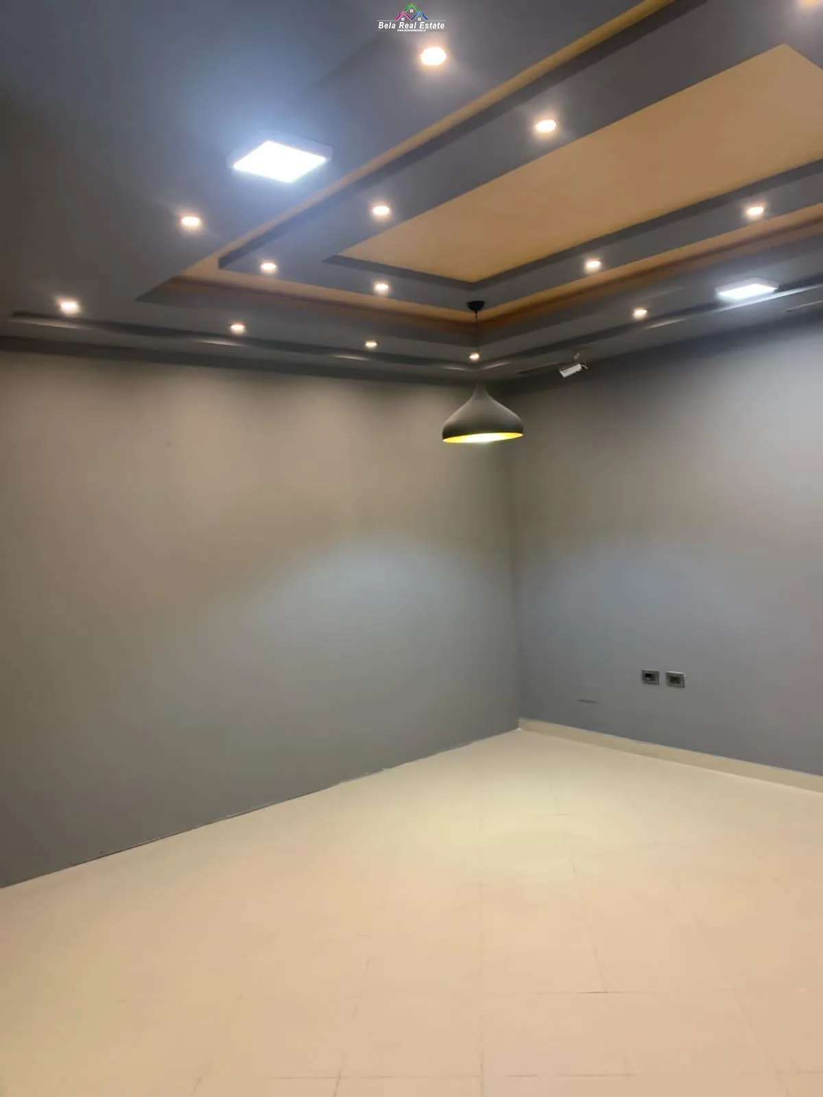 Dyqan Ne Shitje tek Pallati me Shigjeta (ID BD1145)