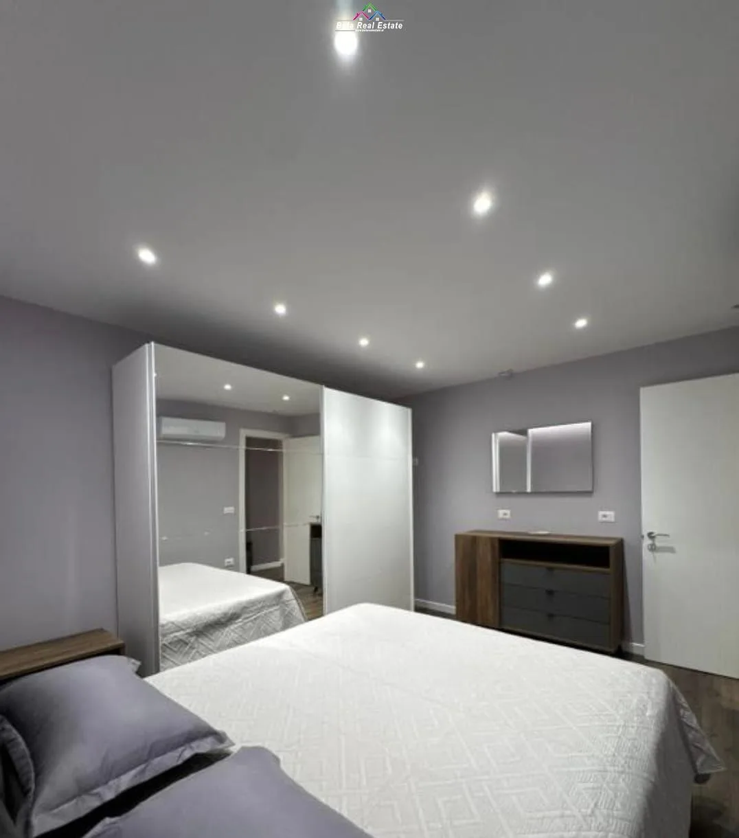 Apartament me qera 1+1 tek Bulevardi Zogu i Pare (ID B2101304) Tirane