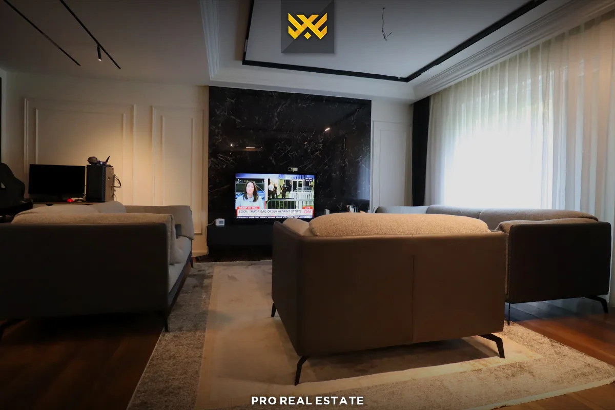 Shtëpi 204m² për #SHITJE në Sofali.