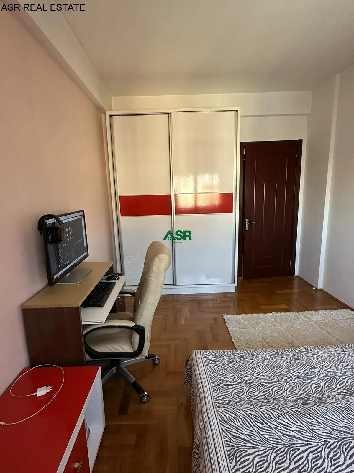 Ofrohet per #shitje banesa në lagjën Emshir