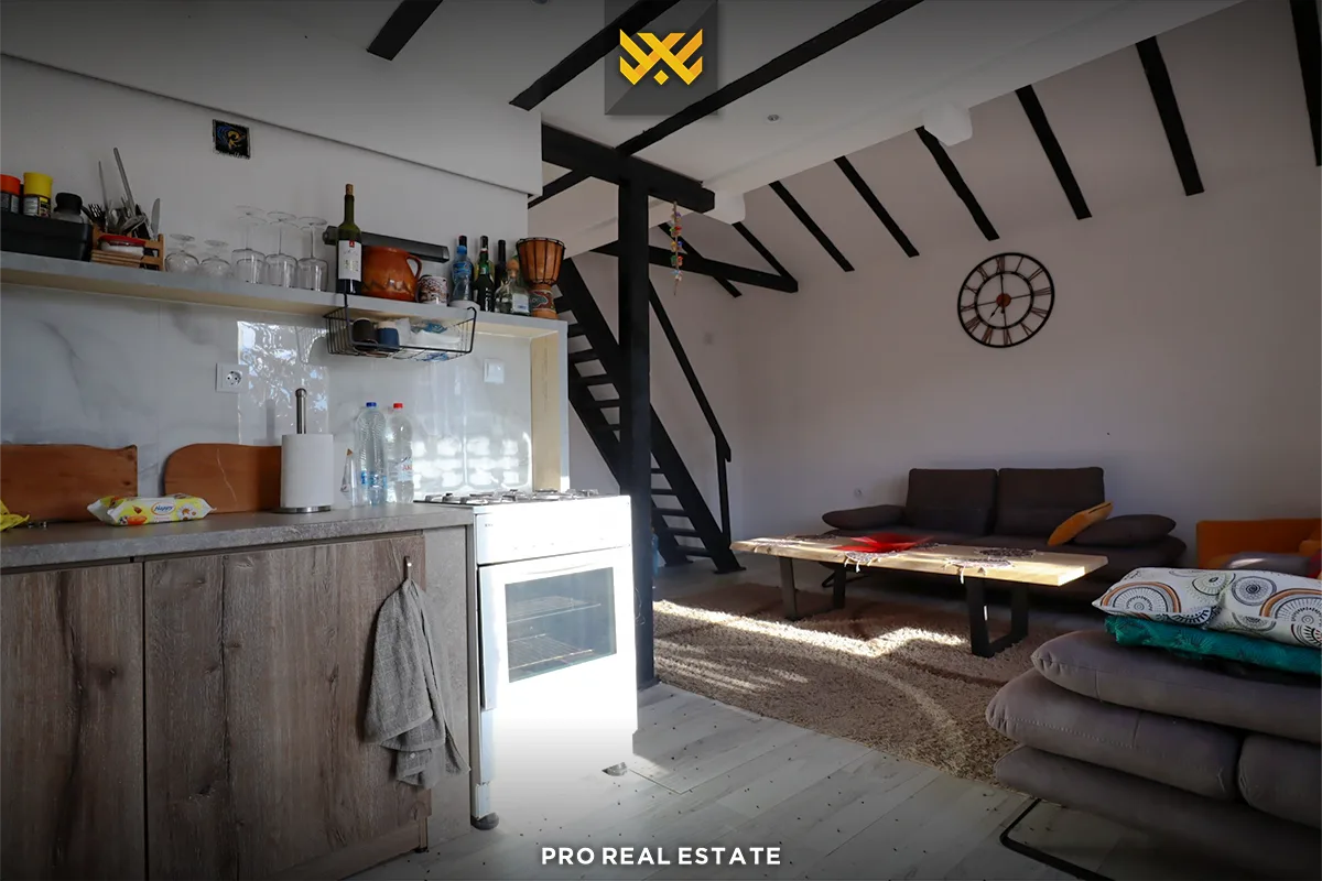 Shtëpi 77m² + 25 Ari Truall për #SHITJE në Badovc.
