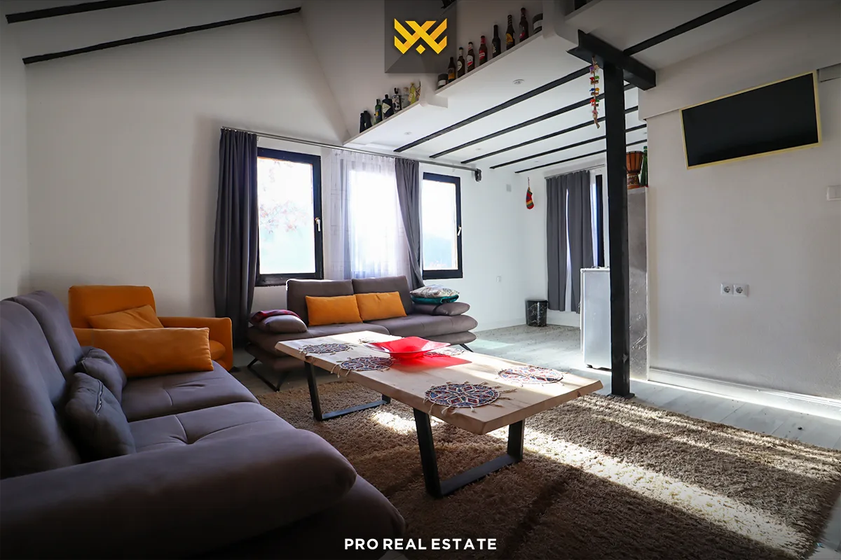 Shtëpi 77m² + 25 Ari Truall për #SHITJE në Badovc.