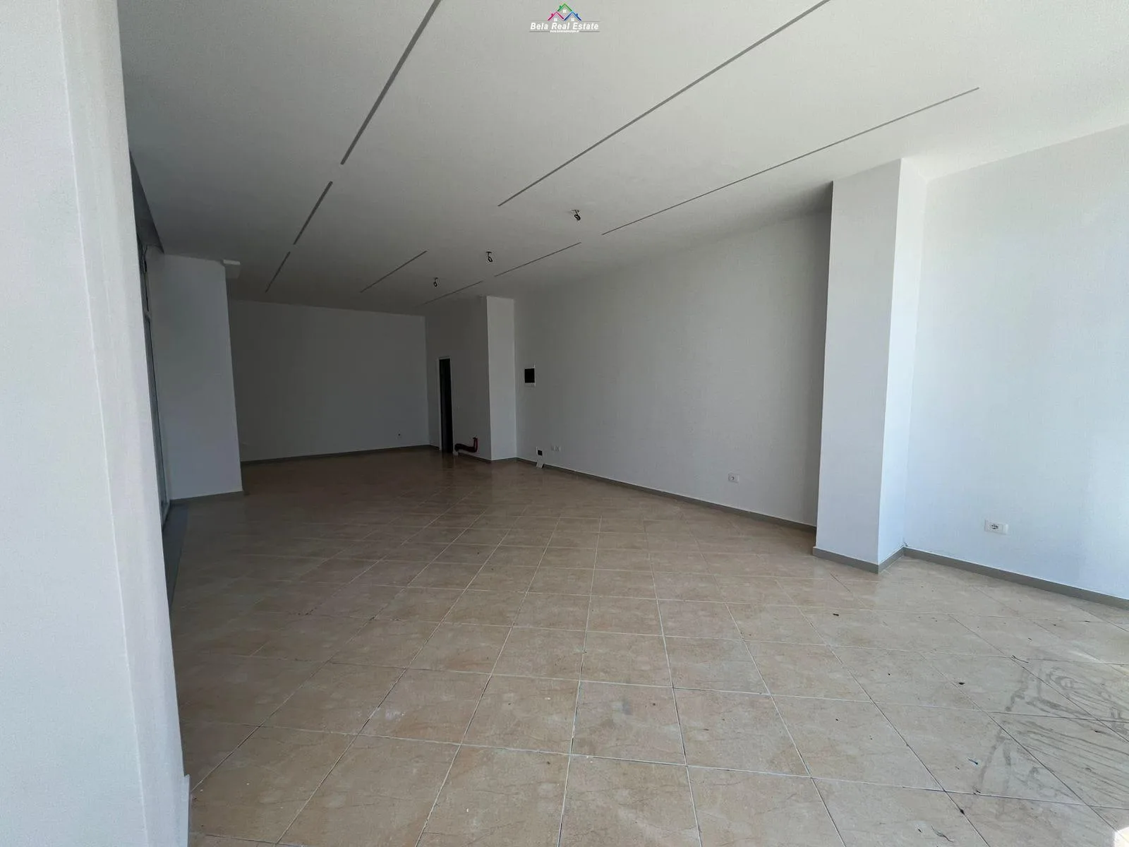 Dyqan Me Qera Ne Kamez (ID BD21861) Tirane